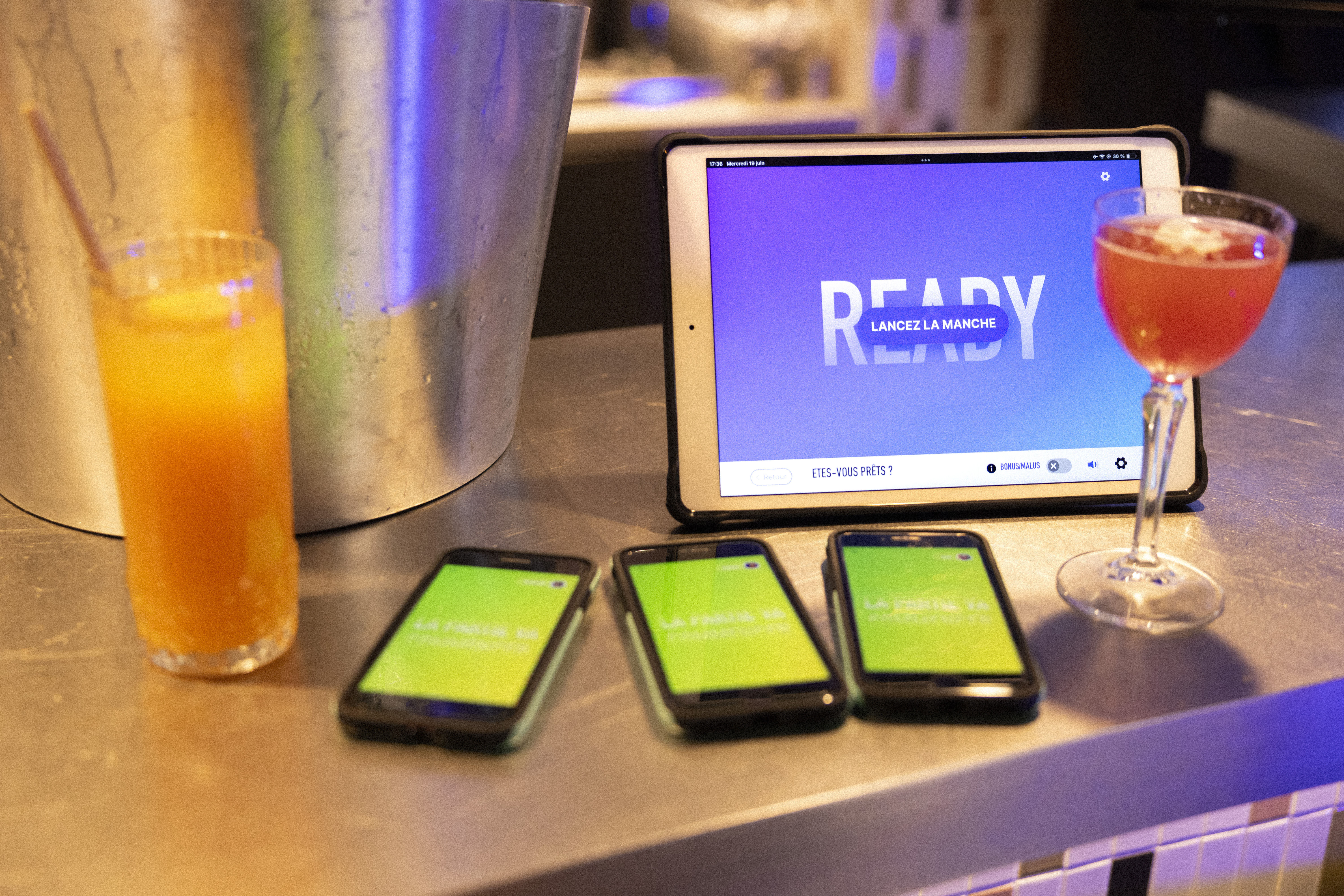 Configuration du jeu This is BlindTest avec plusieurs smartphones pour les joueurs